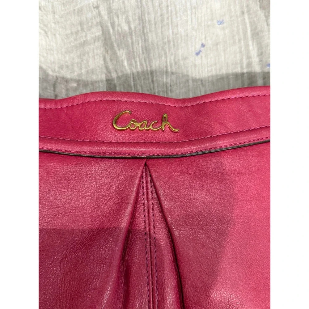 Coach Ashley Pink Leather Crossbody Swingpack Bag F20114 Gold Hardware